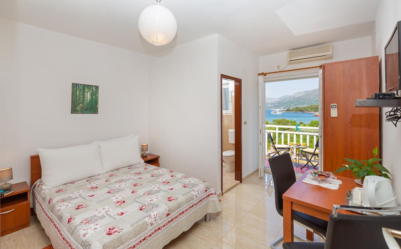 Elica Apartment